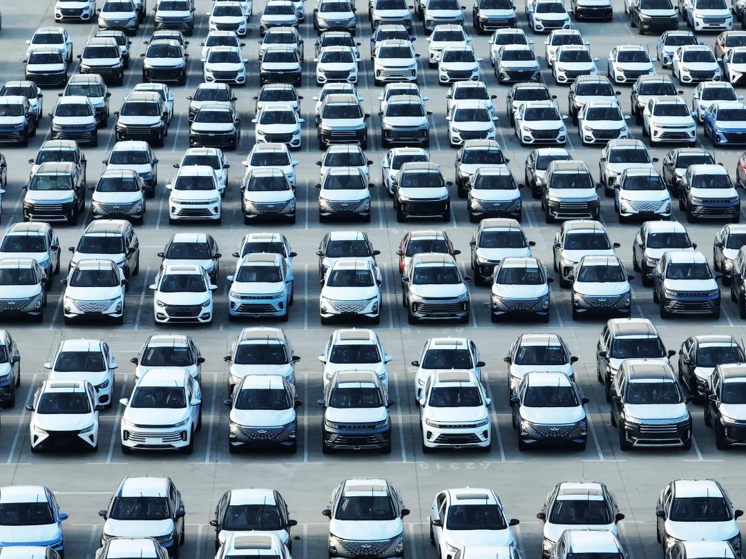 Trump ithal edilen tüm otomobillere yüzde 25 gümrük vergisi uygulanacağını duyurdu