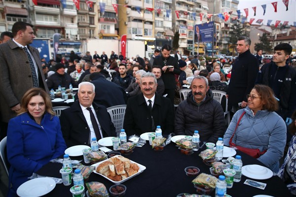 Büyükşehirden Gemlik’te 3 bin kişilik iftar sofrası