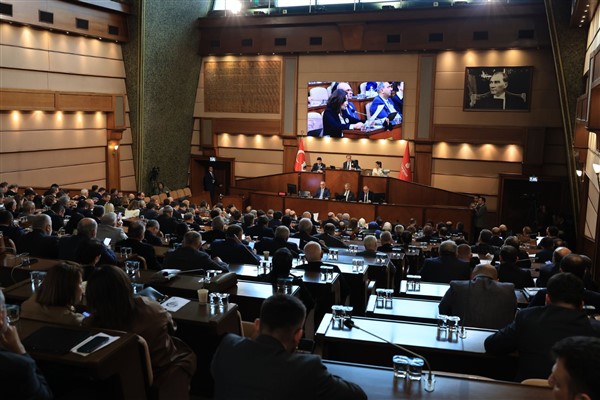 ‘Çatı Katlarına İlişkin İmar Düzenlemesi Teklifi’  İBB Meclis’inden geçti