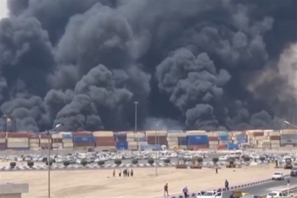 İran limanındaki büyük patlamada  en az 14 ölü ve 750’den fazla yaralı