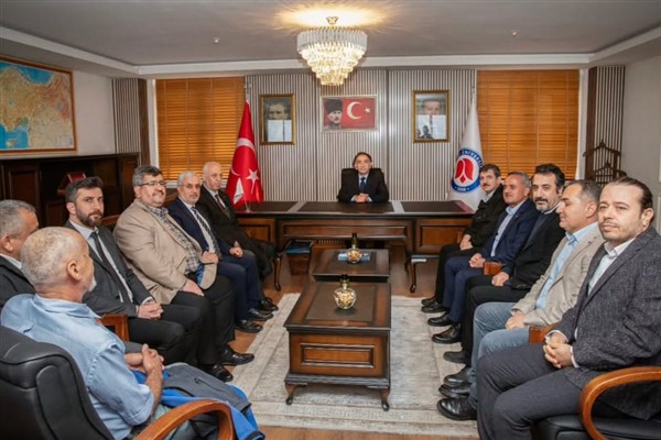 Van STK temsilcilerinden Hakkari Üniversitesi Rektörü Gençcelep’e ziyaret