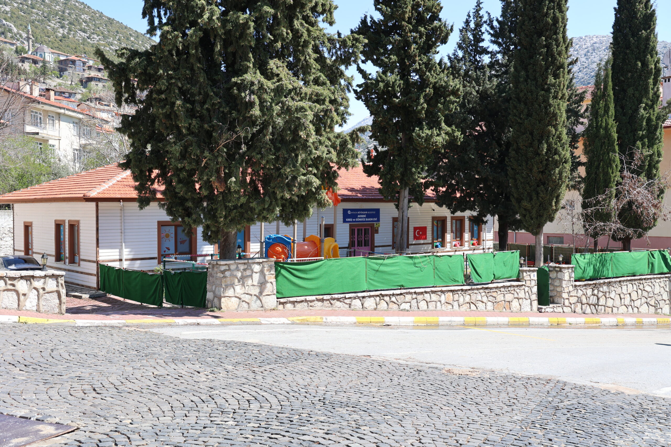 Antalya’da Akseki kreşi açıldı