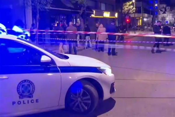 Atina’da ulusal tren şirketi ofisinin yakınında bomba patladı