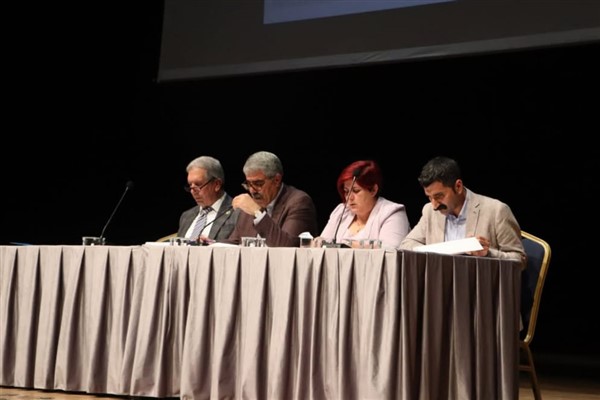 Silvan Belediyesi eş başkanları GABB Meclis Toplantısına katıldı