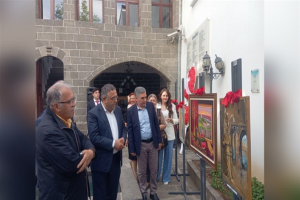 “Dağlarına Bahar Gelmiş Memleketimin” resim sergisi sanatseverlerle buluştu