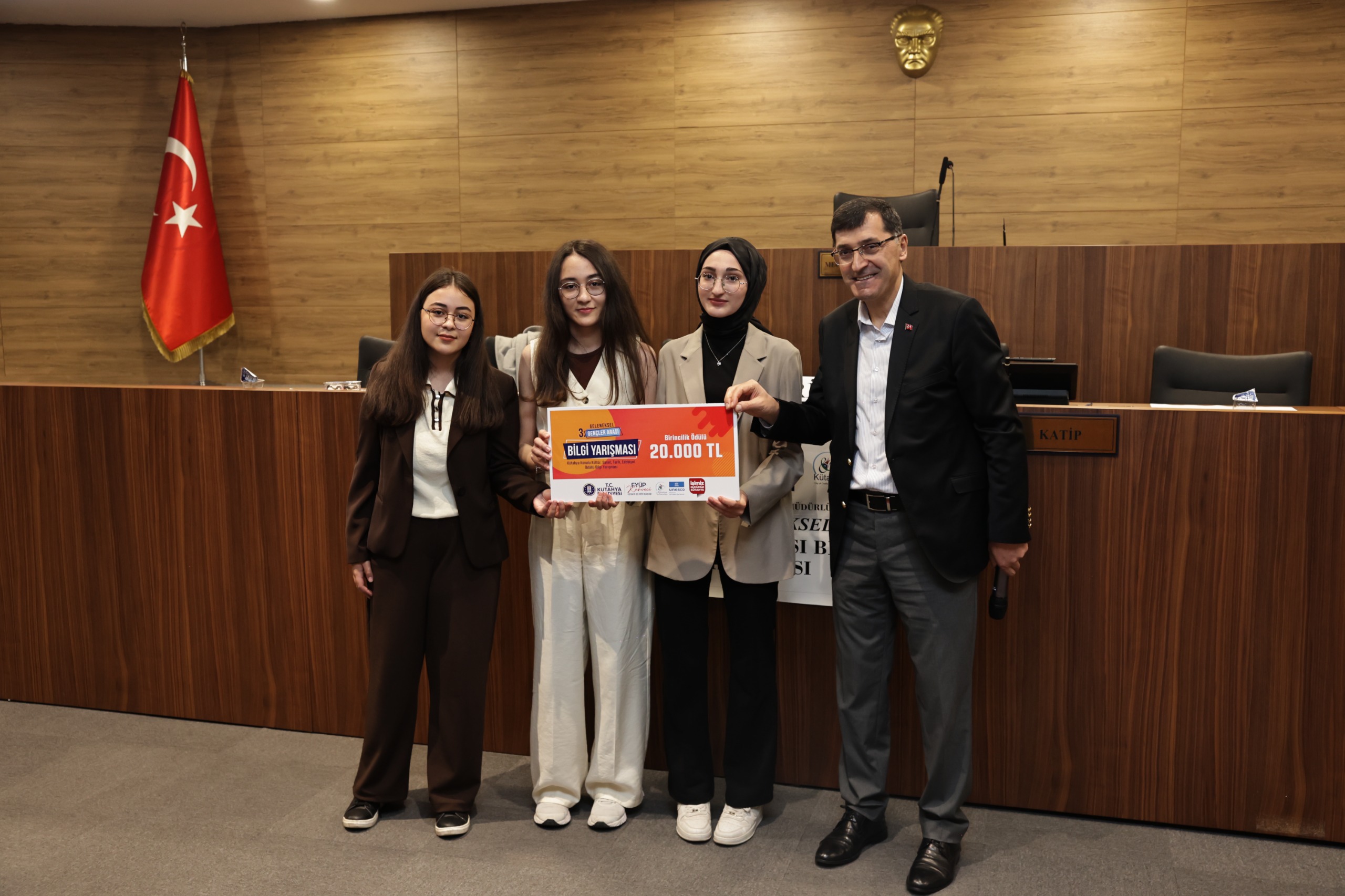 Kütahya Tarihi Konulu Gençler Arası Genel Kültür ve Bilgi Yarışması sona erdi