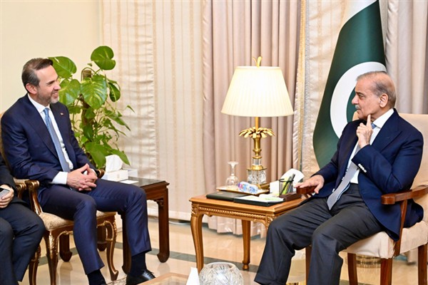 Bakan Bayraktar, Pakistan Başbakanı Şerif bir araya geldi