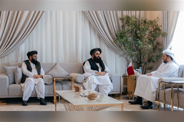 El Huleyfi, Afgan Geçici Hükümeti’ndeki Dışişleri Bakanı Vekili Muttaki ile görüştü
