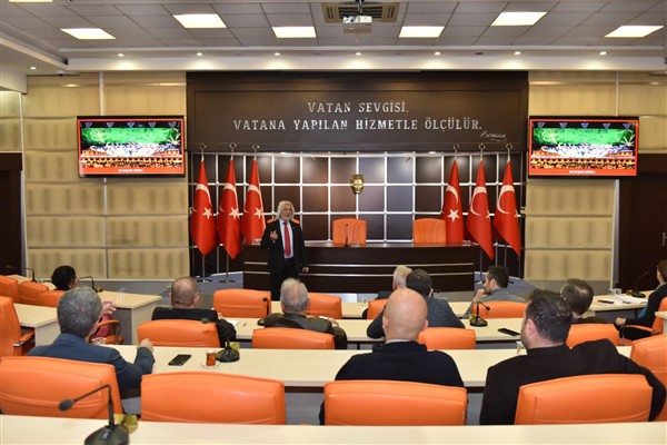 Kepez Belediyesi’nden personele kariyer ve kişisel gelişim eğitimi