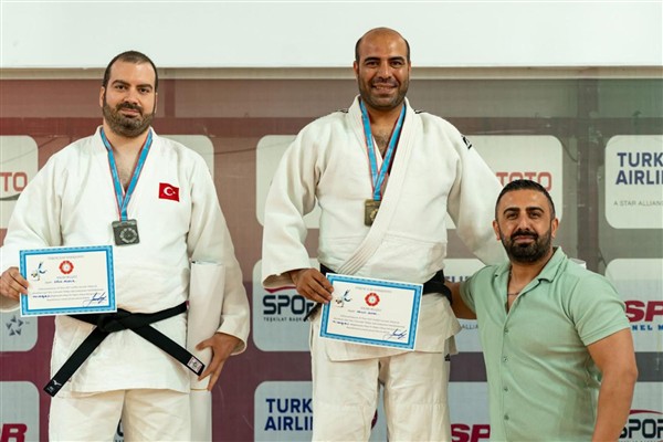 Veteranlar Judo Türkiye Şampiyonası’nda Karaman’a iki madalya