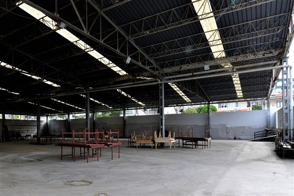 Bornova’da pazaryerlerindeki bakım ve onarım çalışmaları sürdürülüyor