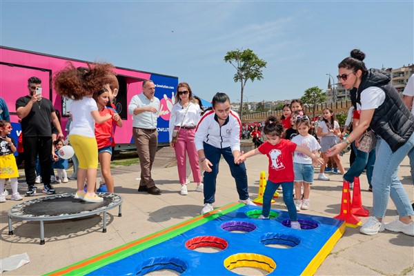 Konak’ta 23 Nisan coşkusu