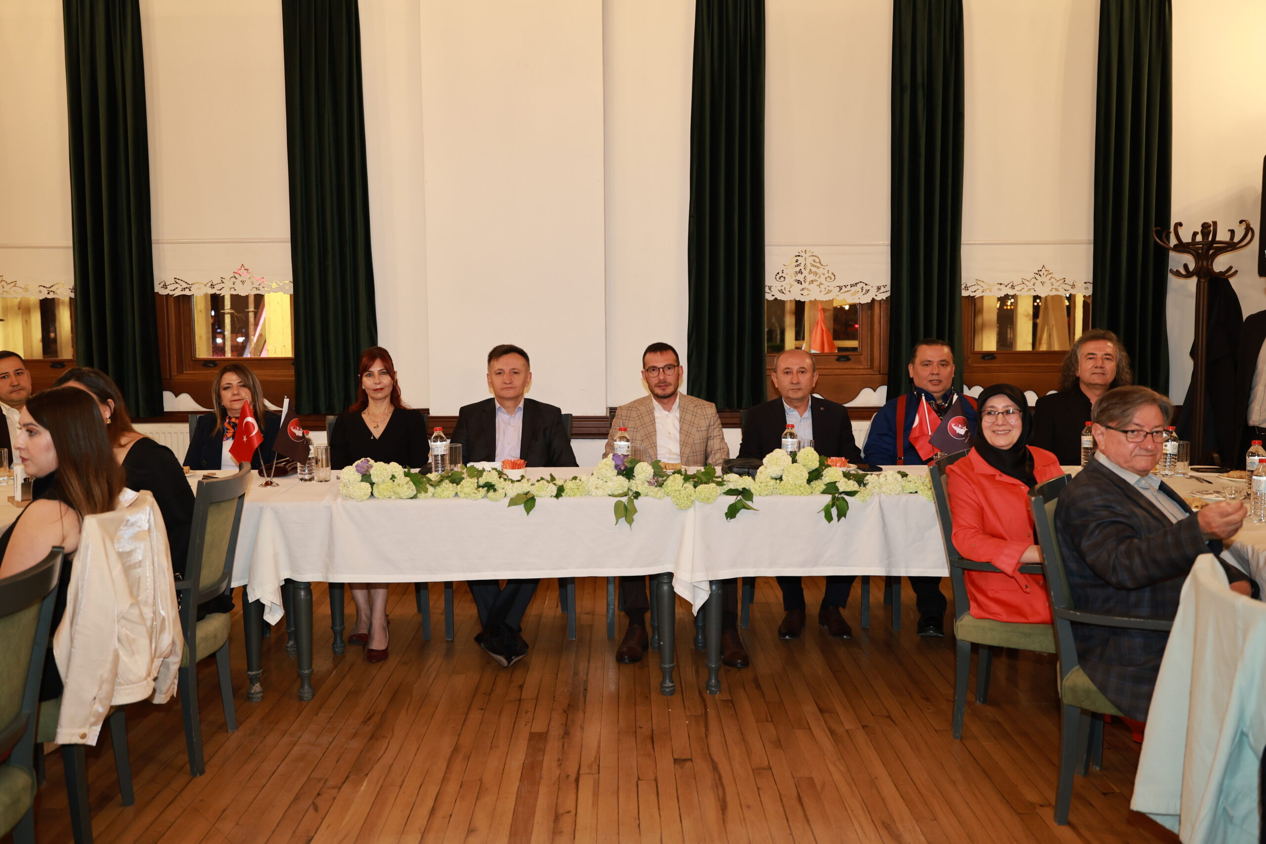 Başkan Yazıcıoğlu, “Hikayeleri ile Gönül Telimizi Titreten Nağmeler” programına katıldı