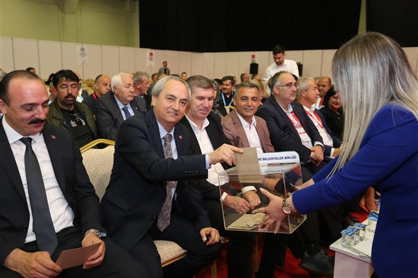 Başkan Kocagöz, Akdeniz Belediyeler Birliği encümen üyesi seçildi