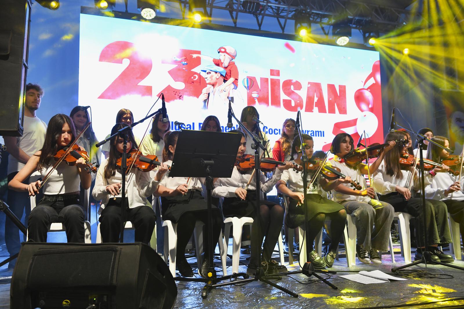Gençlik Orkestrası ve Korosu’ndan 23 Nisan konseri