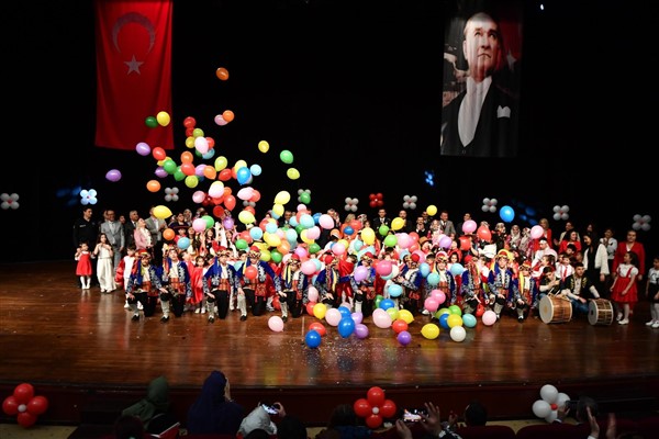 Mamak’ta 23 Nisan coşkusu