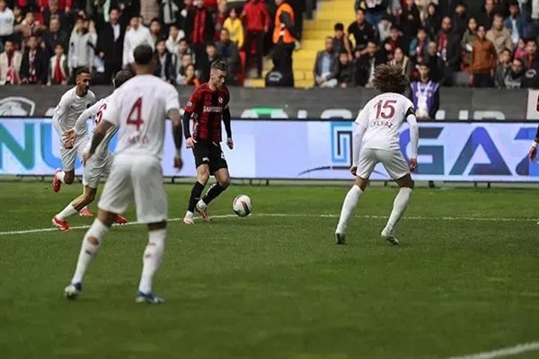 Hatayspor, Gaziantep FK’ya konuk oldu ancak maçı 2-1’lik skorla kaybetti