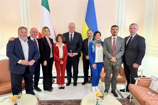 Sybiha, İtalya Parlamentosu senatörleri ve milletvekilleriyle görüştü