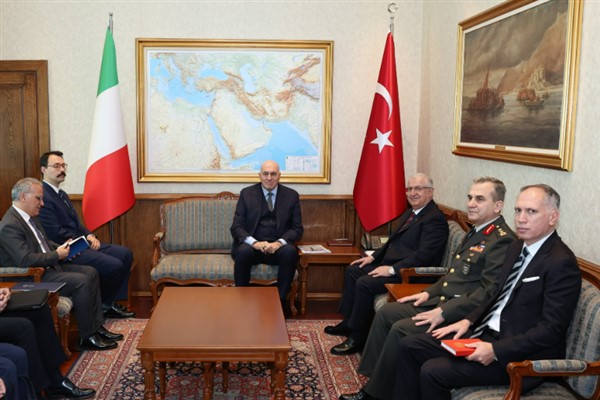 Bakan Güler, İtalya Savunma Bakanı Crosetto ile bir araya geldi