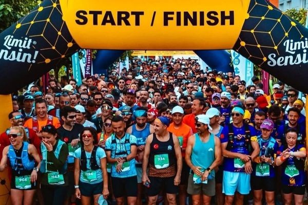 Efes Ultra Maratonu’nda spor, doğa ve tarih aynı yolda buluştu