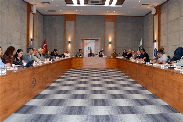 Diyarbakır’da engelli dernekleri ve sivil toplum örgütü temsilcileriyle toplantı yapıldı