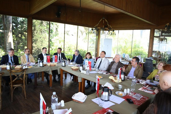 Bozbey, Türkiye Turizm Platformu üyeleriyle bir araya geldi