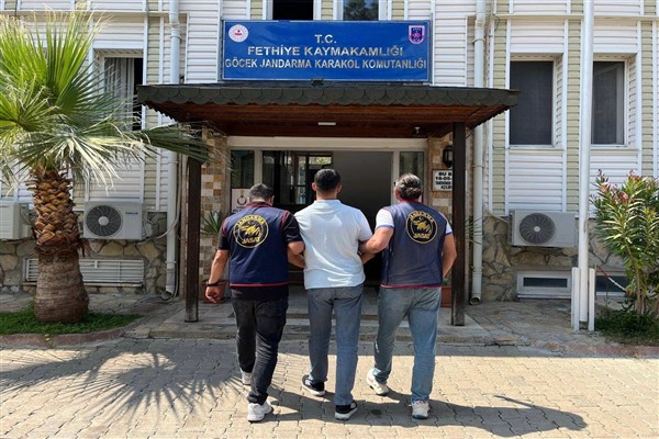 3 ayrı suçtan kesinleşmiş hapis cezası ve yakalama kararı bulunan şahıs tutuklandı