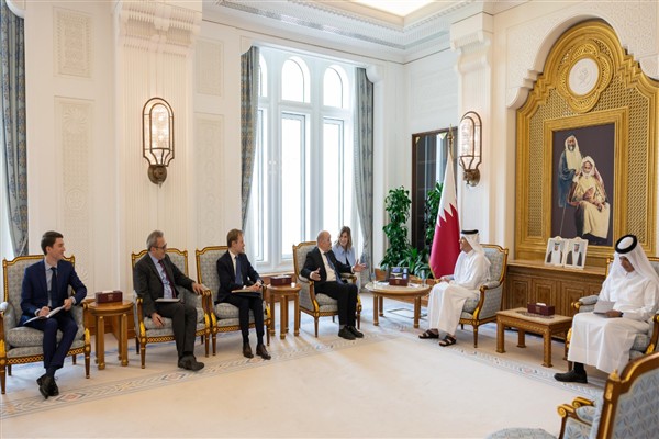 Al Sani, Fransa Cumhurbaşkanı’nın Lübnan Özel Temsilcisi Drian ile görüştü