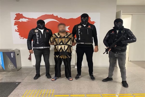 Bakan Yerlikaya: Kırmızı bültenle aranan 3 kişi yakalandı