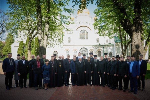 Zelenski, Ukrayna Kiliseler ve Dini Örgütler Konseyi Üyeleriyle görüştü