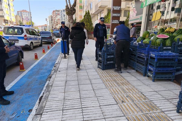 Çorum Zabıta ekiplerinden kaldırım işgallerine karşı denetim