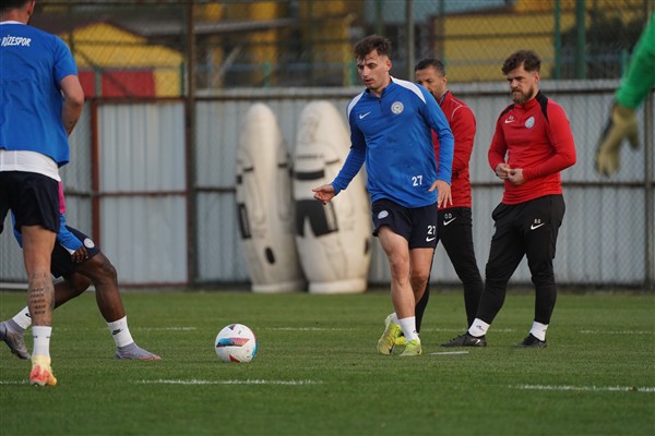 Çaykur Rizespor, Trabzonspor maçı için hazırlıklara başladı