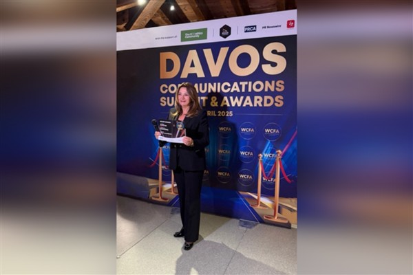 Sabancı Gençlik Seferberliği’ne Davos’tan ödül