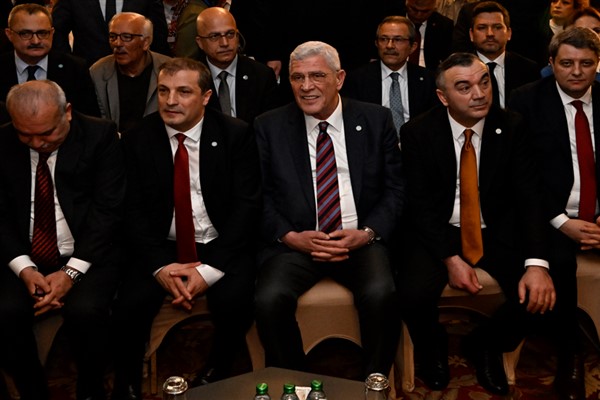 Dervişoğlu’ndan DEM eleştirilerine yanıt: Buna gülmeyeceğim de neye güleceğim