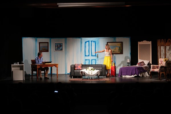 Konak Belediyesi Tiyatro Topluluğu ilk oyunuyla perdeyi açtı