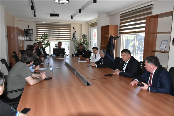 Başkan Sarıkurt, AKOM’da çalışmaları takip etti