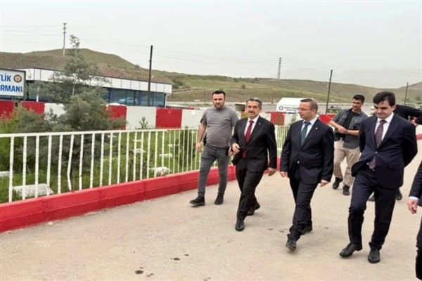 Vali Ekici, Sanayi Yol Kontrol Noktası’nda incelemelerde bulundu