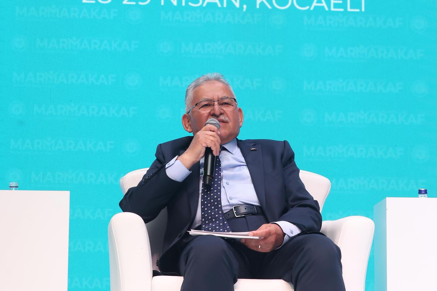 Kayseri Büyükşehir Belediye Başkanı Büyükkılıç, Marmara Kariyer Fuarı’na katıldı