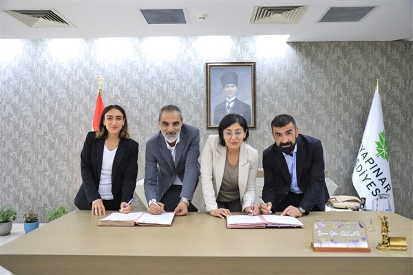 Kayapınar Belediyesi ile Sırtköy Belediyesi kardeş şehir oldu