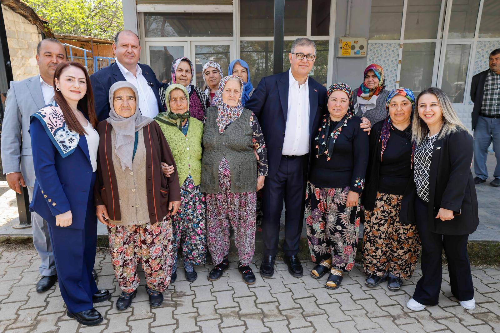 İzmir Büyükşehir Belediye Başkanı Tugay,  tarım üreticileriyle bir araya geldi