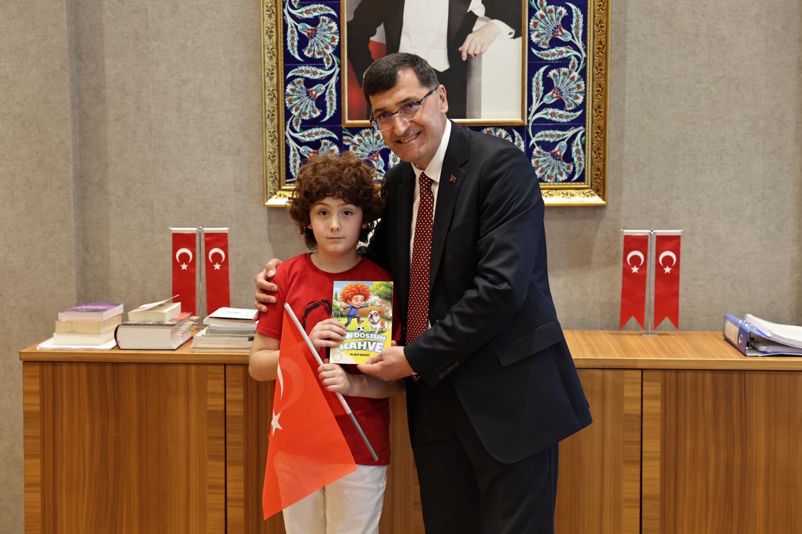 Başkan Kahveci, geleceğin yazarlarından olan Kaleli’yi ağırladı