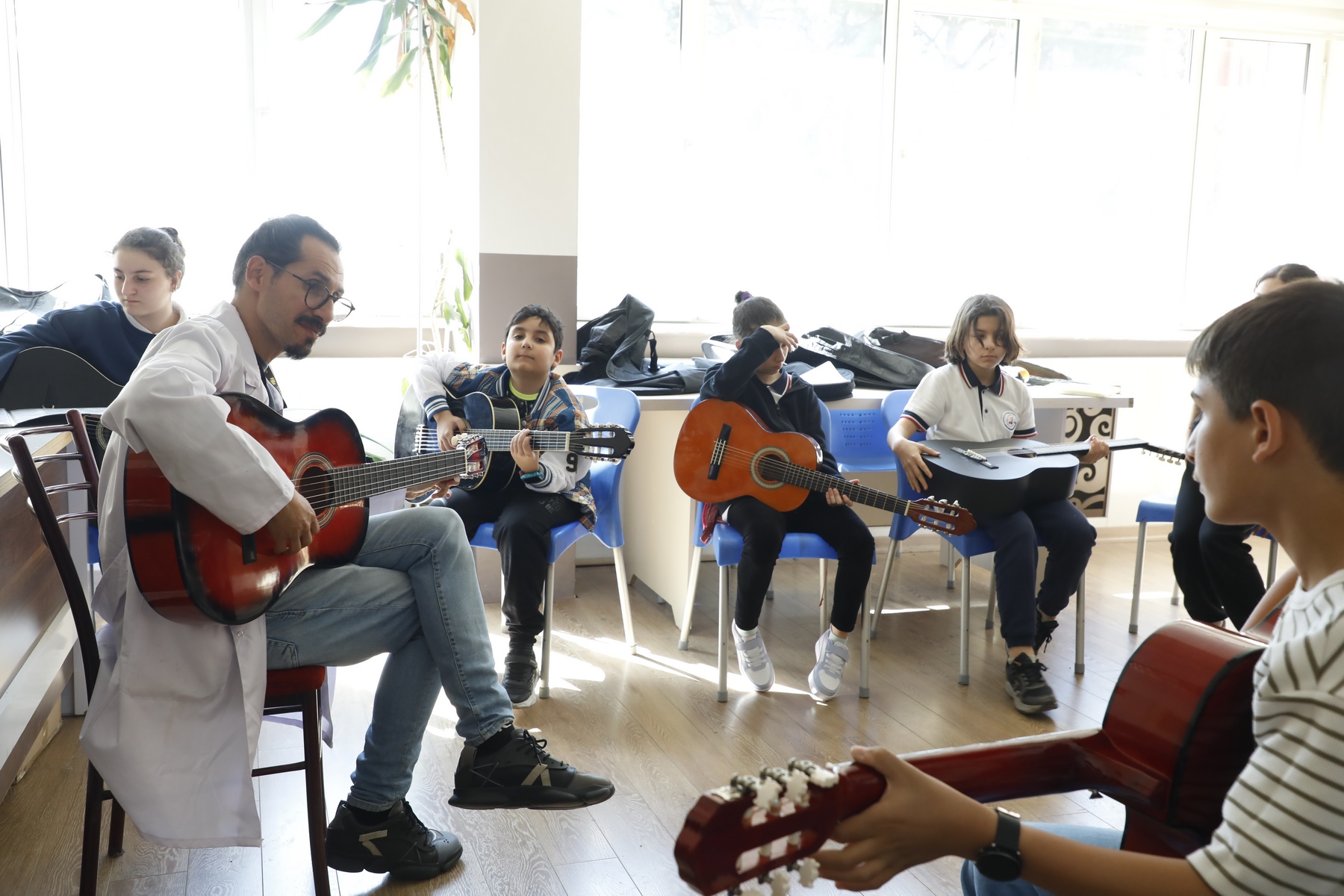 Başkan Çerçioğlu’ndan geleceğin sanatçılarına destek