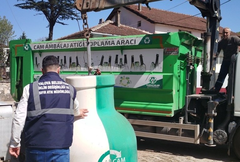 Yalova’da 4 ton cam atık toplandı