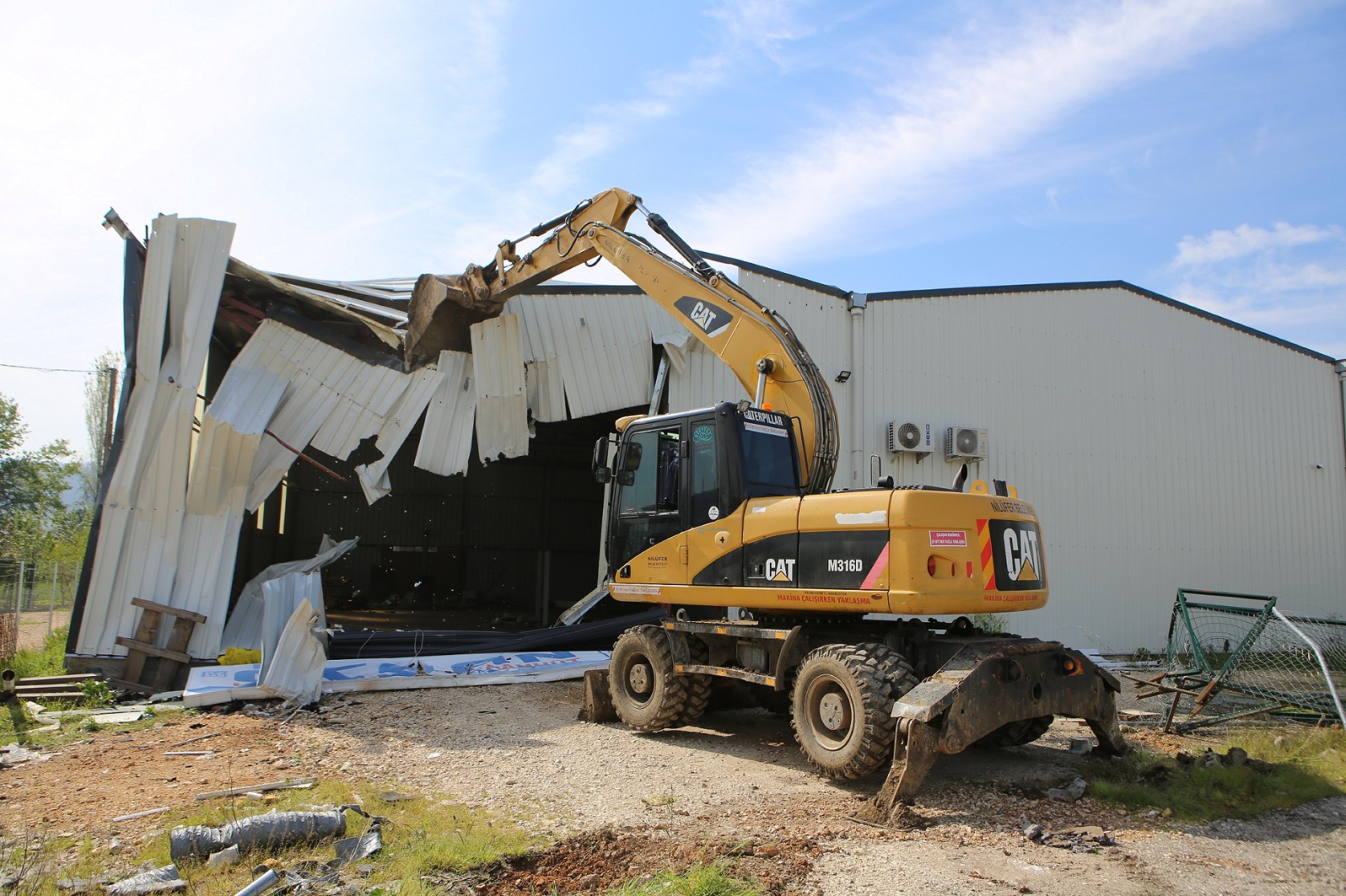 Nilüfer Belediyesi, kaçak yapılarla mücadele ediyor