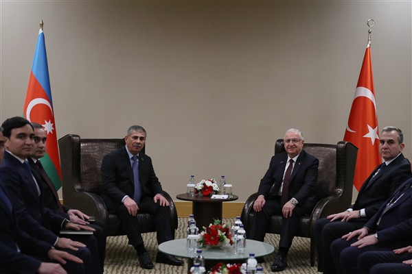 Bakan Güler, Azerbaycan Savunma Bakanı Orgeneral Hasanov ile görüştü