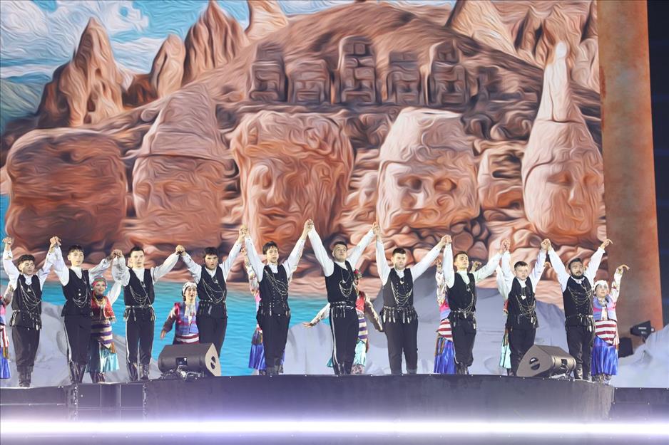 İnegöl Belediyesi Halk Dansları, Kazakistan’da Türkiye’yi temsil etti