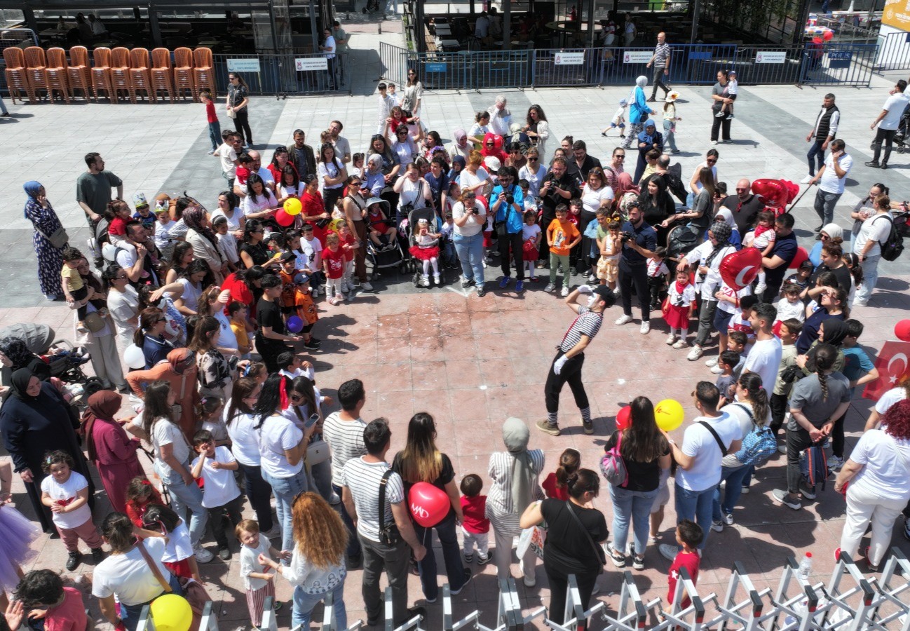 Manisa Büyükşehir Belediyesi’nden 23 Nisan kutlamaları
