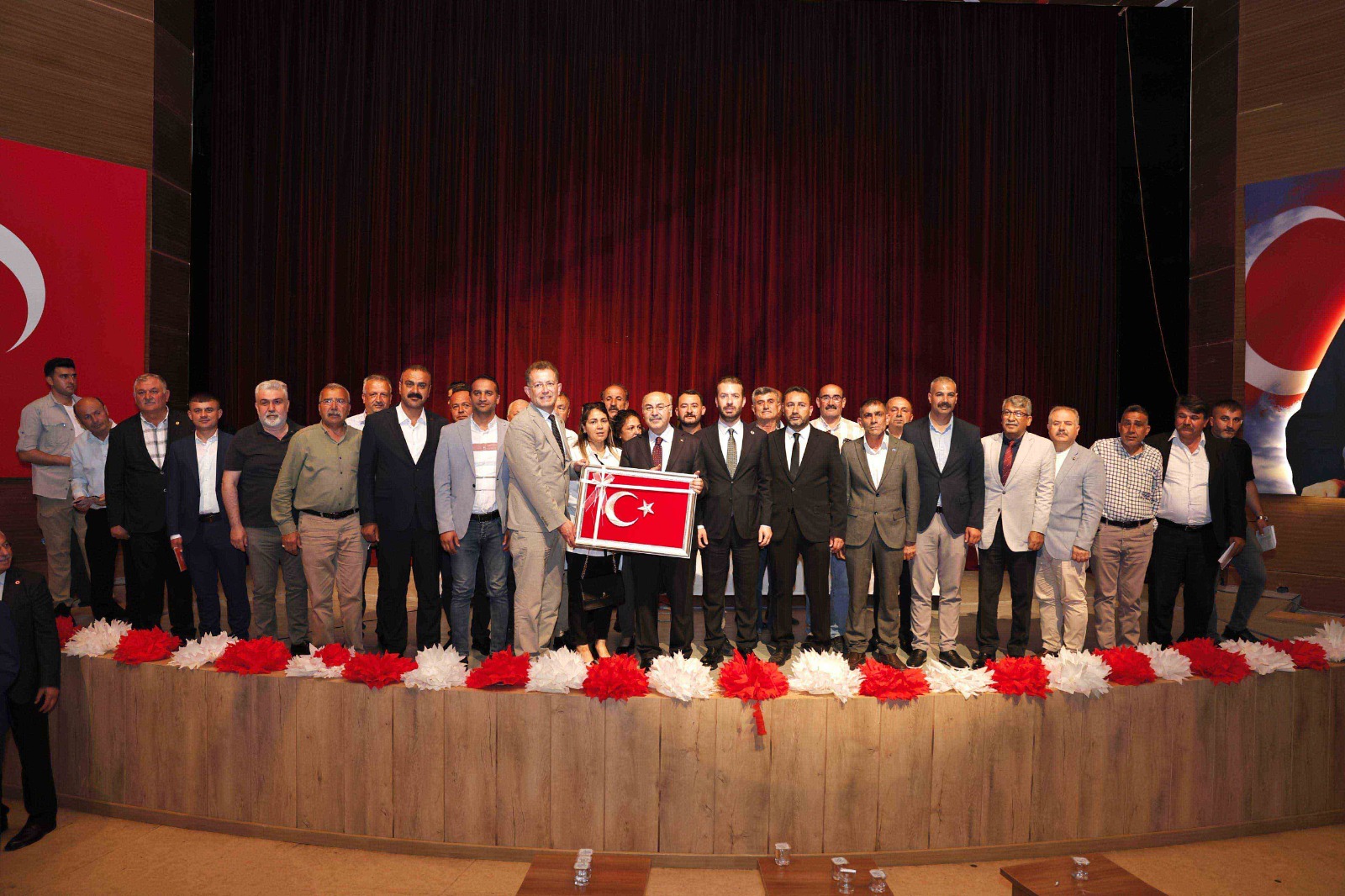 Vali Köşger, Ceyhan’da muhtarlarla bir araya geldi