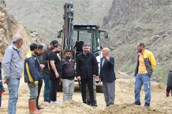 Bitlis’in Duav Yaylası bölgesinde hasar gören içme suyu hattı onarıldı