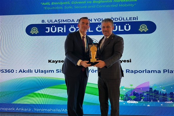 Kayseri Büyükşehir’in Akıllı Ulaşım Sistemi’ne ödül